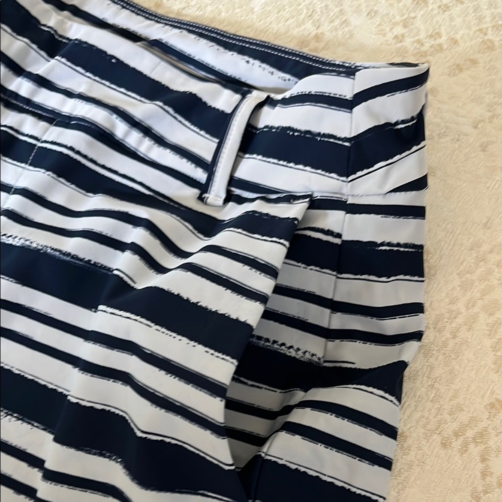 Spanx SunShine 5” Striped Navy and White Women's Shorts (S) - Picture 6 of 8